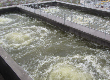 （纺织废水消泡剂应用场景） 