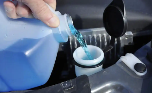 （玻璃水消泡剂应用场景）